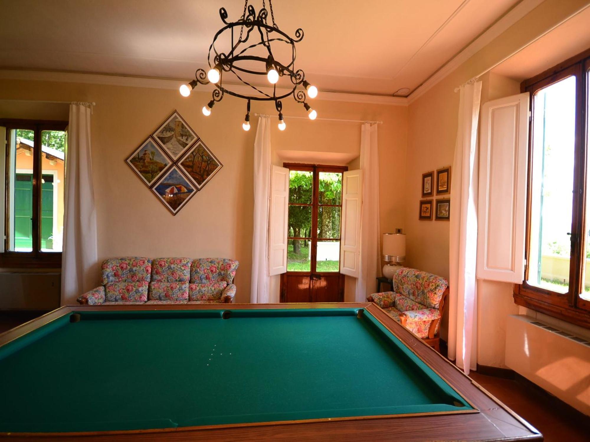 Lovely Holiday Home In Montefiridolfi With Hill View Экстерьер фото