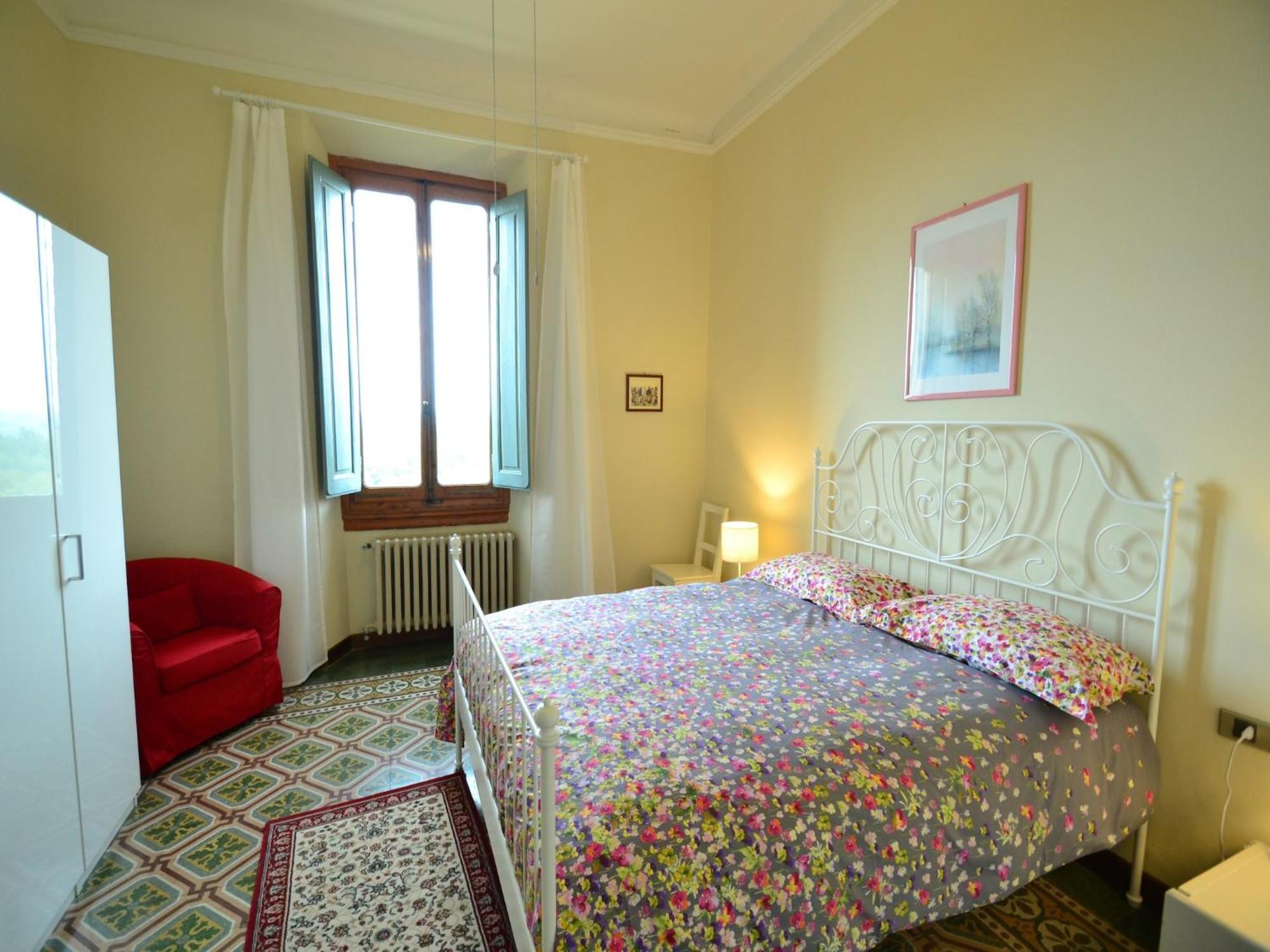 Lovely Holiday Home In Montefiridolfi With Hill View Экстерьер фото